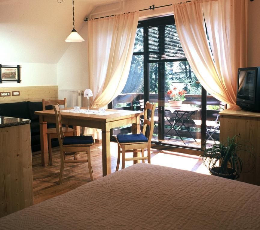 Apartments Bledea Стая снимка
